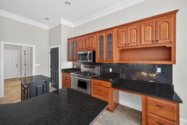 25 W Laurel Ave, Mcminnville, TN 37110