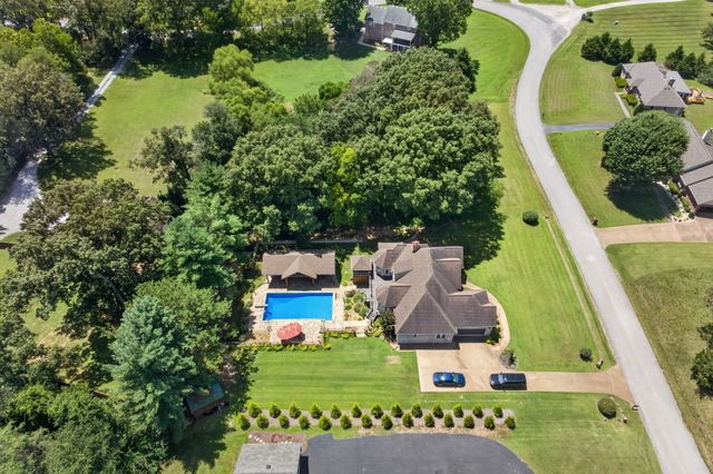 25 W Laurel Ave, Mcminnville, TN 37110