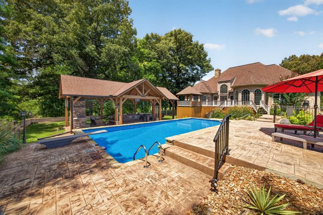 25 W Laurel Ave, Mcminnville, TN 37110