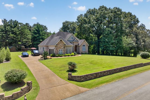 25 W Laurel Ave, Mcminnville, TN 37110