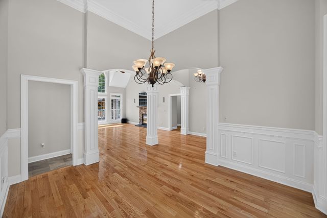 25 W Laurel Ave, Mcminnville, TN 37110