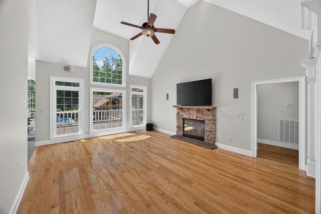25 W Laurel Ave, Mcminnville, TN 37110
