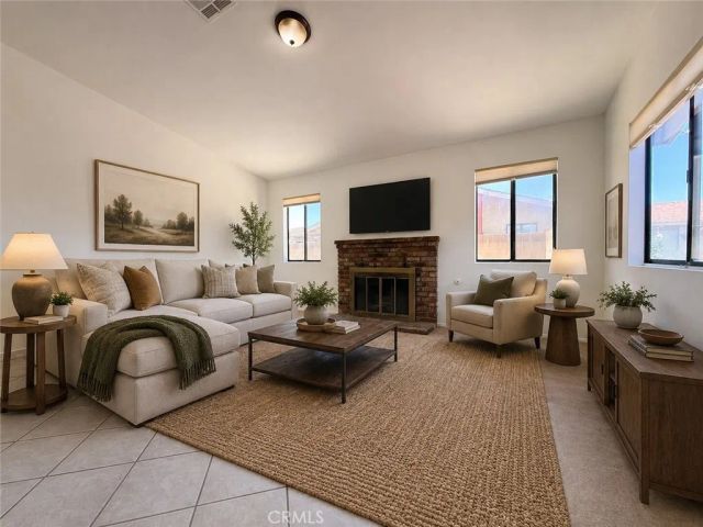606 E Avenue J9, Lancaster, CA 93535