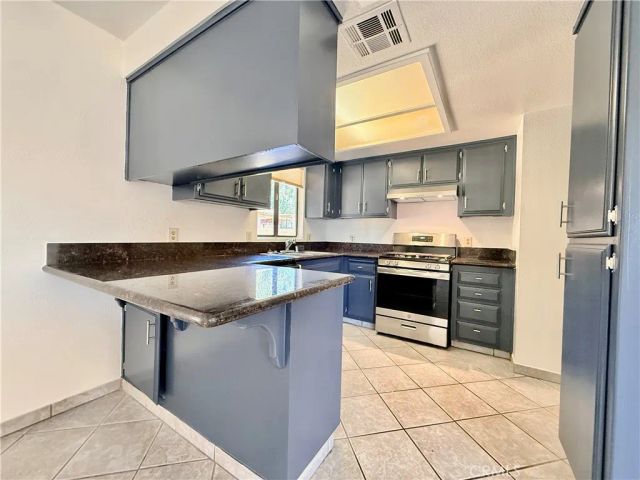 606 E Avenue J9, Lancaster, CA 93535