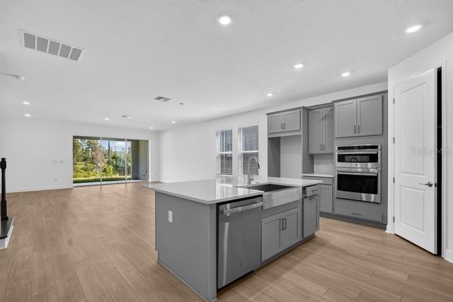 1623 ANSON LANE, Zephyrhills, FL 33541