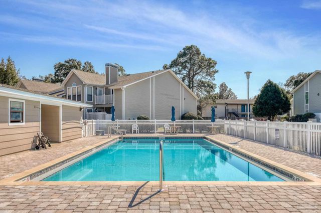 7171 N 9th Ave B-5, Pensacola, FL 32504