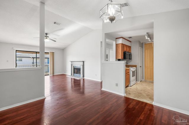 7171 N 9th Ave B-5, Pensacola, FL 32504