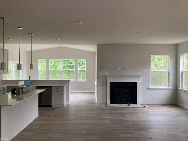 6319 Fawncrest LN, Williamsburg, VA 23188