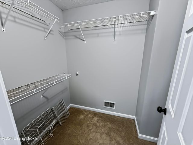 484 New Christman Ln, Shepherdsville, KY 40165
