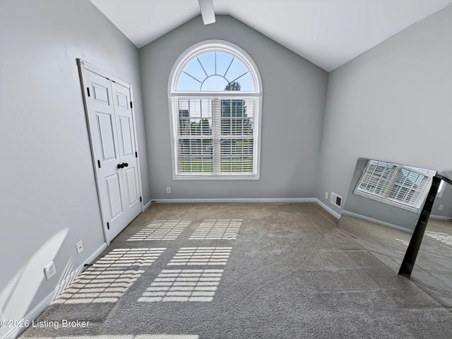 484 New Christman Ln, Shepherdsville, KY 40165