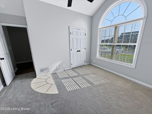 484 New Christman Ln, Shepherdsville, KY 40165