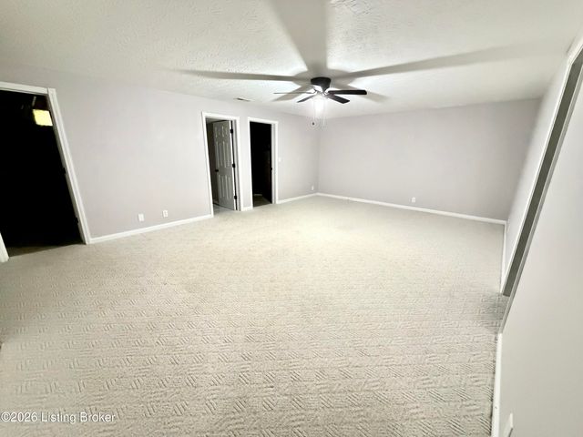 484 New Christman Ln, Shepherdsville, KY 40165