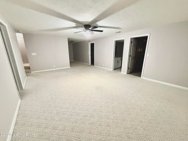 484 New Christman Ln, Shepherdsville, KY 40165
