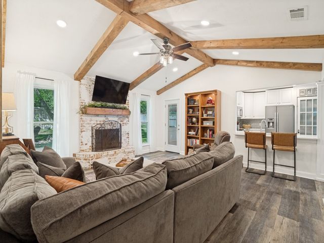 1309 Glenhaven Drive, Cleburne, TX 76033