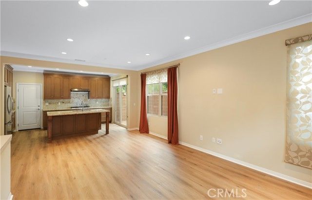 220 Kempton, Irvine, CA 92620