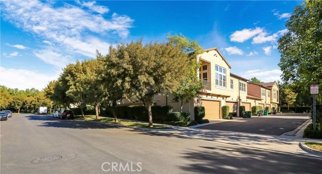 220 Kempton, Irvine, CA 92620