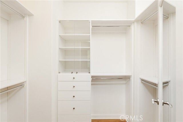 220 Kempton, Irvine, CA 92620