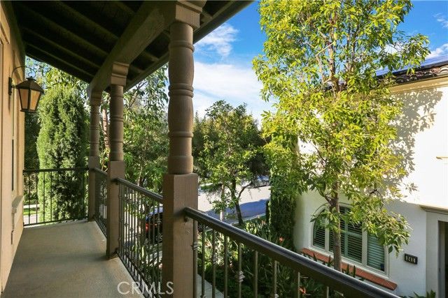 220 Kempton, Irvine, CA 92620