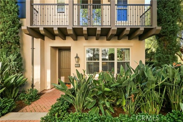 220 Kempton, Irvine, CA 92620