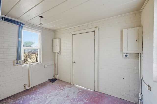 305 W Morton Street, Denison, TX 75020