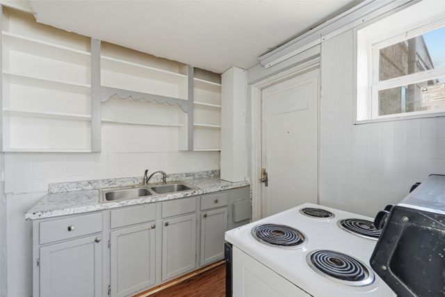 305 W Morton Street, Denison, TX 75020