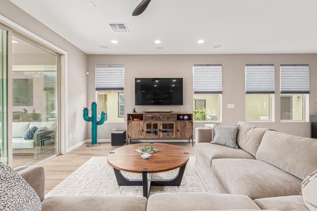 3261 MAVERICK Drive, Wickenburg, AZ 85390