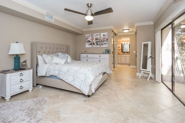 130 1st Terrace, Palm Beach Gardens, FL 33418