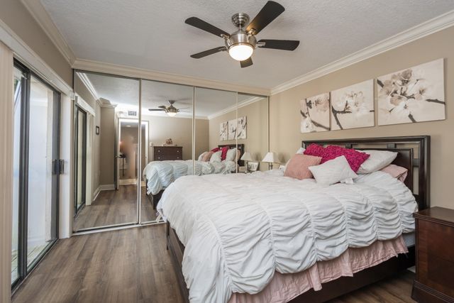 130 1st Terrace, Palm Beach Gardens, FL 33418