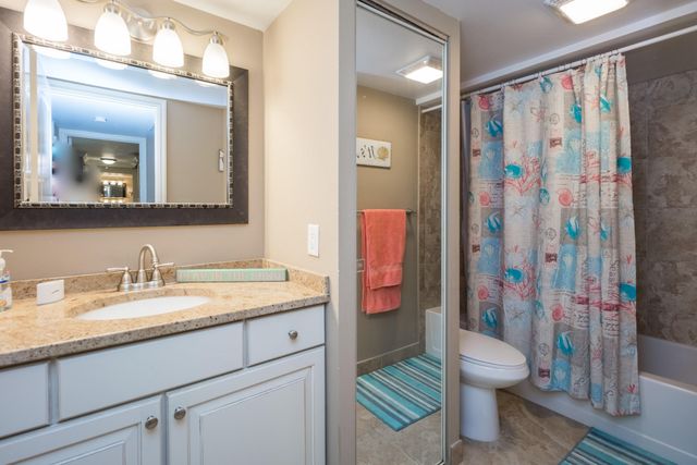 130 1st Terrace, Palm Beach Gardens, FL 33418