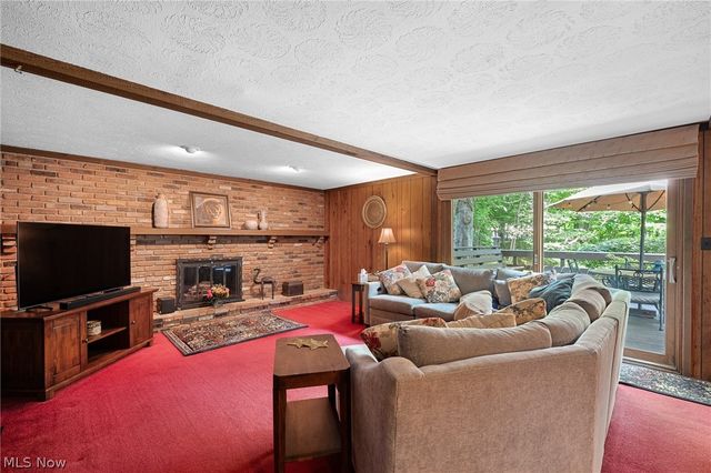 13760 Arrowhead Trail, Middleburg Heights, OH 44130