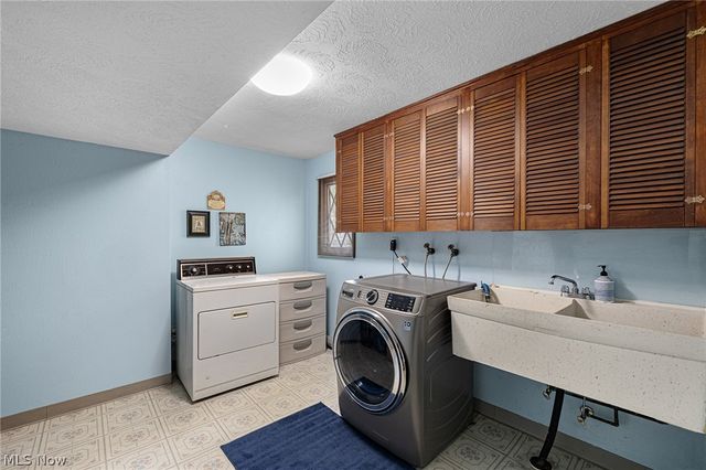 13760 Arrowhead Trail, Middleburg Heights, OH 44130