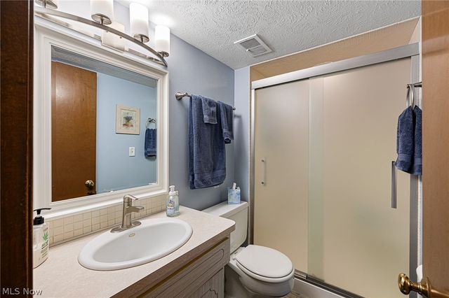 13760 Arrowhead Trail, Middleburg Heights, OH 44130