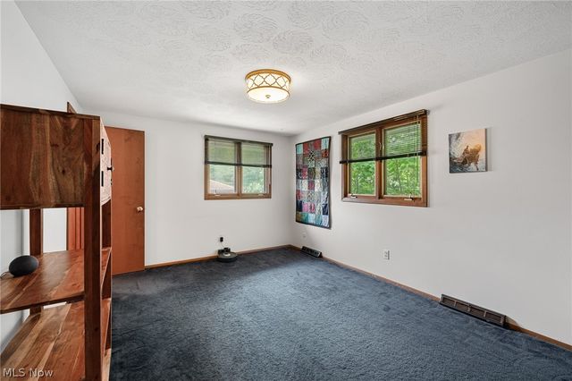 13760 Arrowhead Trail, Middleburg Heights, OH 44130