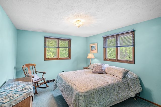 13760 Arrowhead Trail, Middleburg Heights, OH 44130