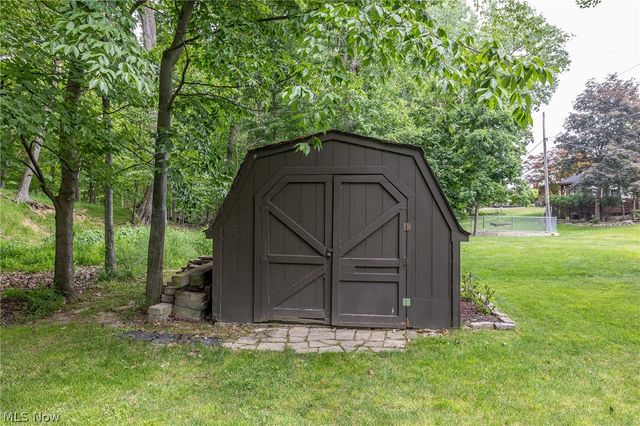 13760 Arrowhead Trail, Middleburg Heights, OH 44130