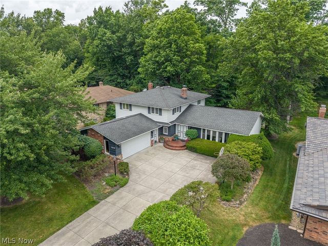 13760 Arrowhead Trail, Middleburg Heights, OH 44130