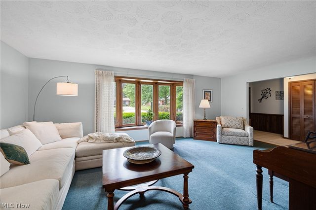 13760 Arrowhead Trail, Middleburg Heights, OH 44130