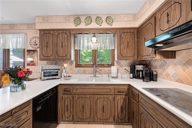 13760 Arrowhead Trail, Middleburg Heights, OH 44130