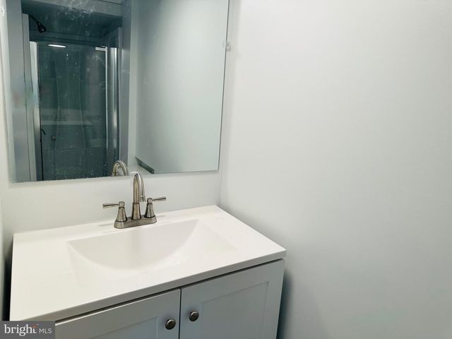 2500 LAKE AVE, Landover, MD 20785