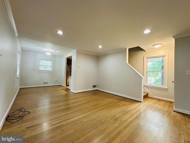 2500 LAKE AVE, Landover, MD 20785