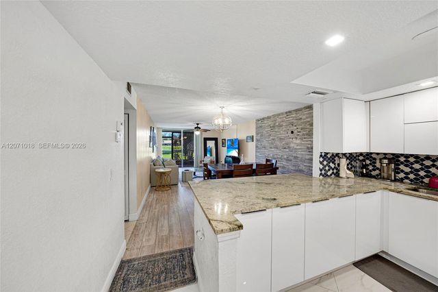 3241 Holiday Springs Boulevard 106, Margate, FL 33063