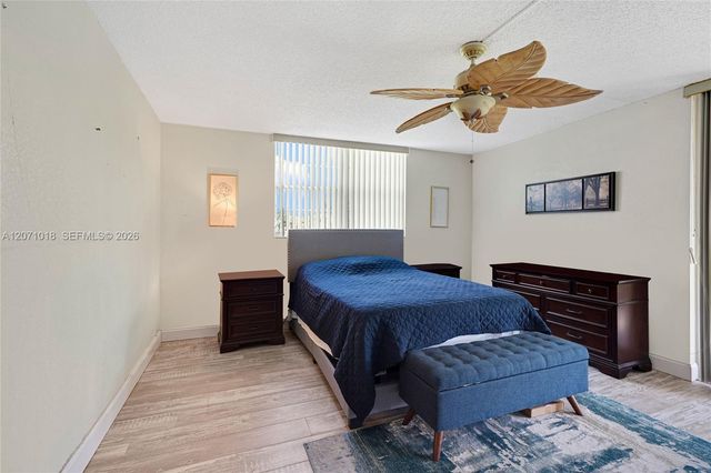 3241 Holiday Springs Boulevard 106, Margate, FL 33063