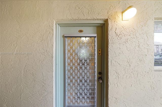 3241 Holiday Springs Boulevard 106, Margate, FL 33063