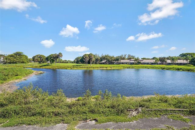 3241 Holiday Springs Boulevard 106, Margate, FL 33063