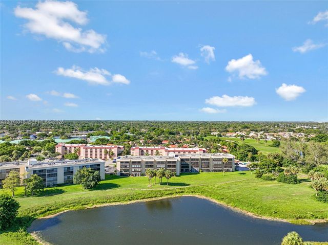 3241 Holiday Springs Boulevard 106, Margate, FL 33063