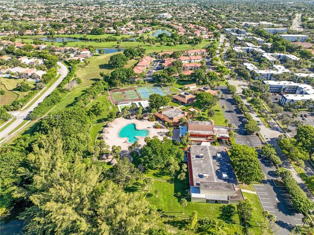 3241 Holiday Springs Boulevard 106, Margate, FL 33063