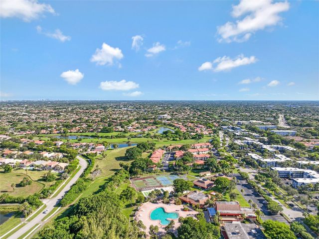 3241 Holiday Springs Boulevard 106, Margate, FL 33063