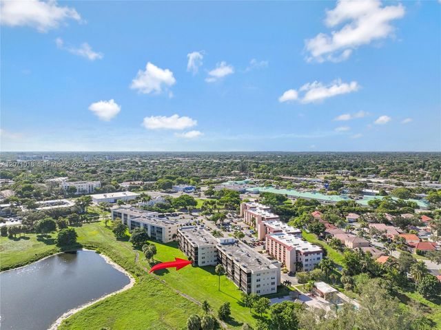 3241 Holiday Springs Boulevard 106, Margate, FL 33063