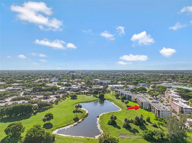 3241 Holiday Springs Boulevard 106, Margate, FL 33063