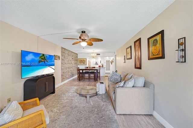 3241 Holiday Springs Boulevard 106, Margate, FL 33063